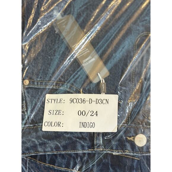 tractr High Rise Weekender Destructed Jeans Style: 9C036-D-D3CN Size 00/24 - Picture 8 of 8